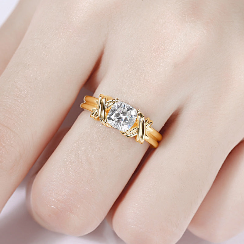 Knotted Band Statement Ring | Guld