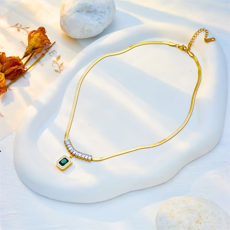 Regalia Prism Emerald Halskæde | Guld