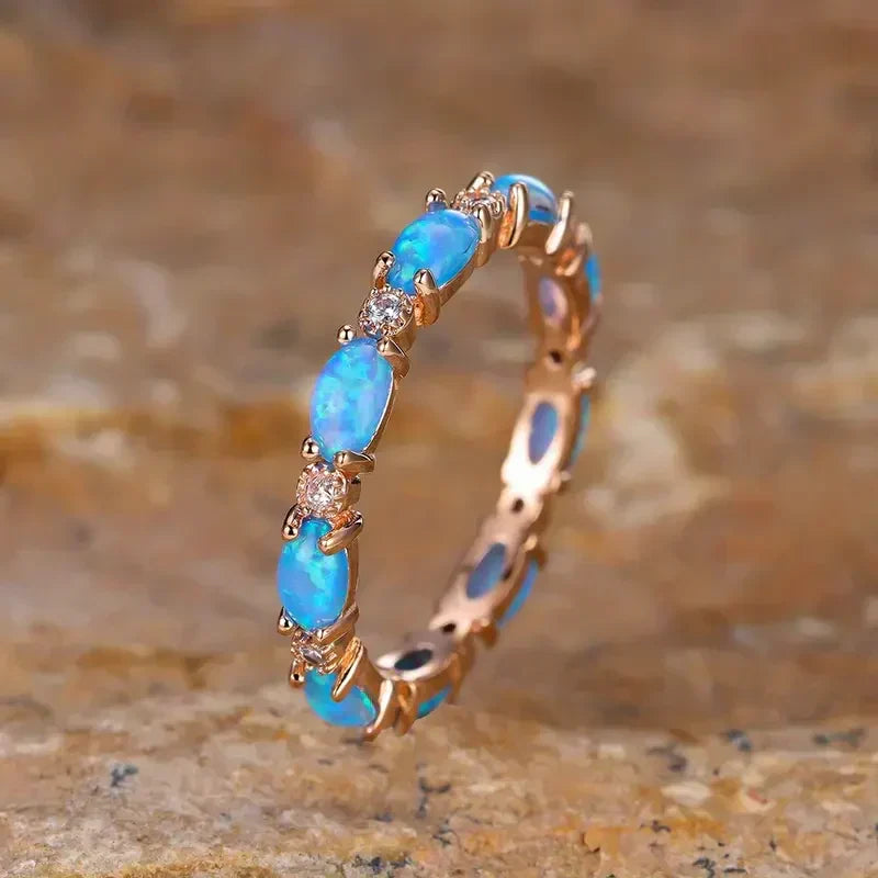 Elegant Blå Opal Ring | Guld