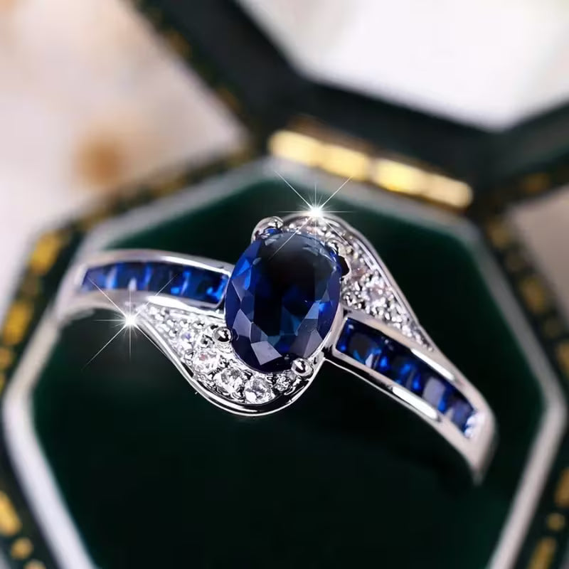 Sapphire Flow Ring | Hvidguld