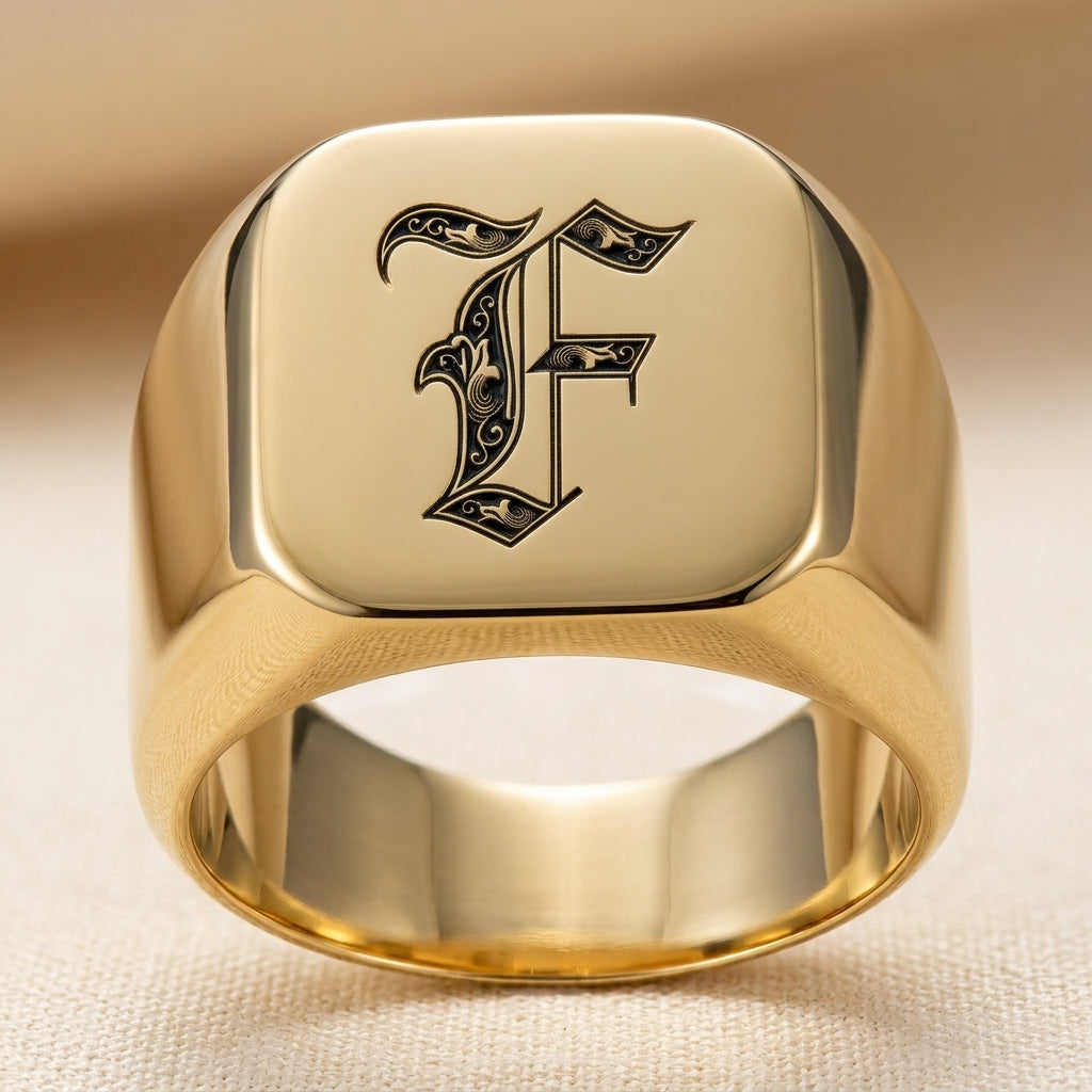 Klassisk Noble Initial Ring | Guld