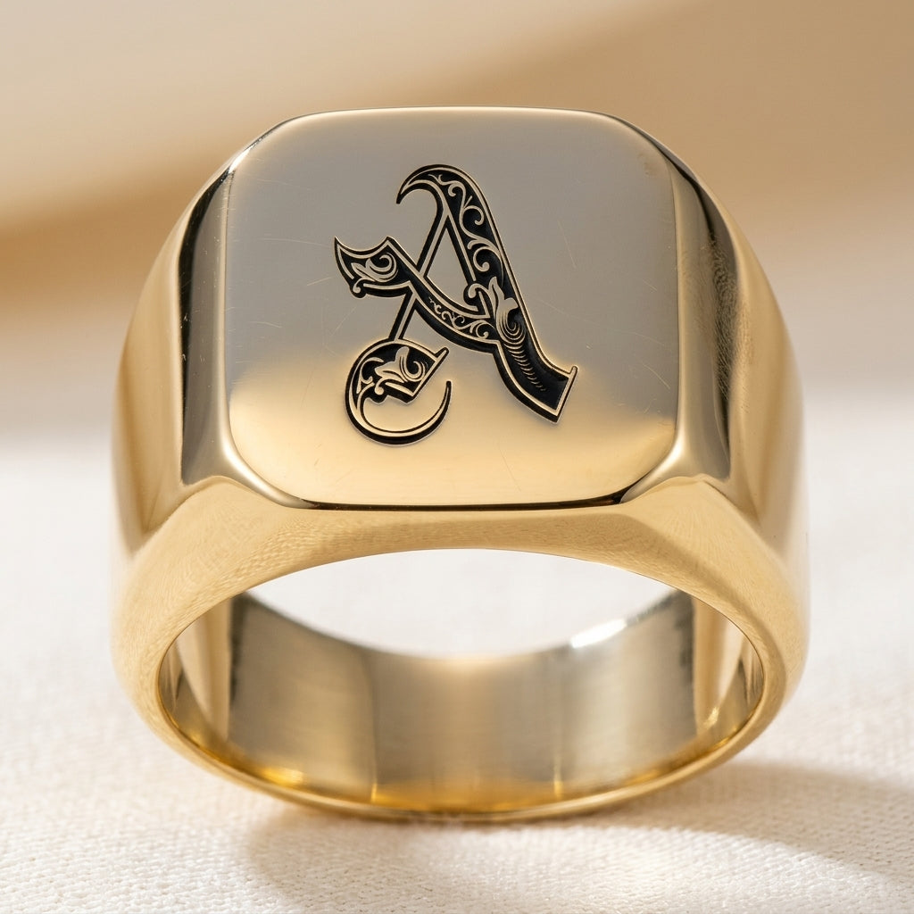 Klassisk Noble Initial Ring | Guld