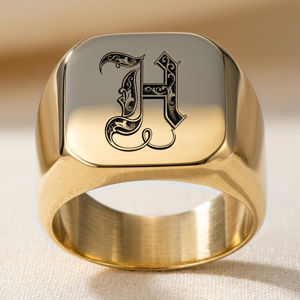Klassisk Noble Initial Ring | Guld