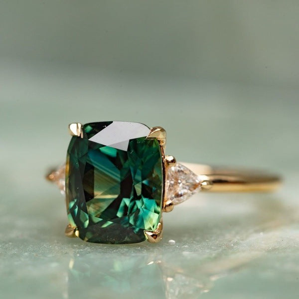 Vintage-inspireret grøn ædelstensring | Guld