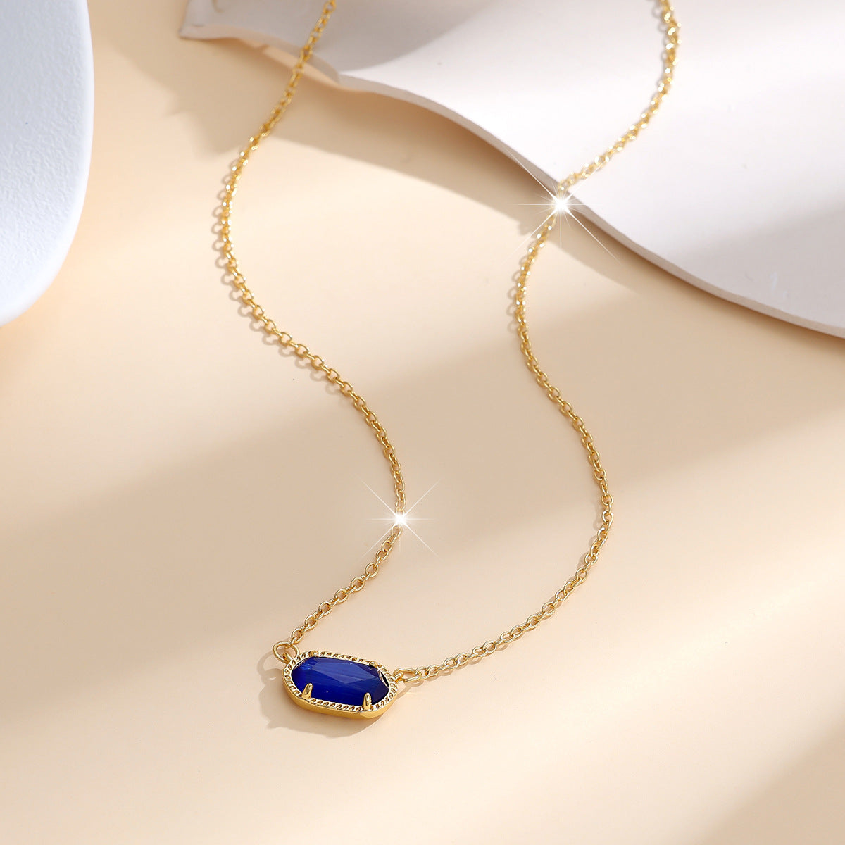 Klassisk Oval Safir Halskæde | Guld
