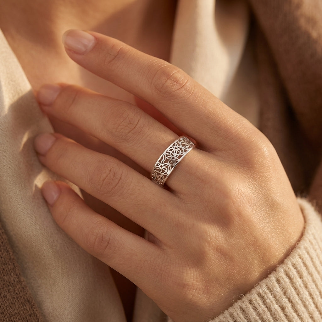 Sart Blomst Daria Ring | Hvidguld
