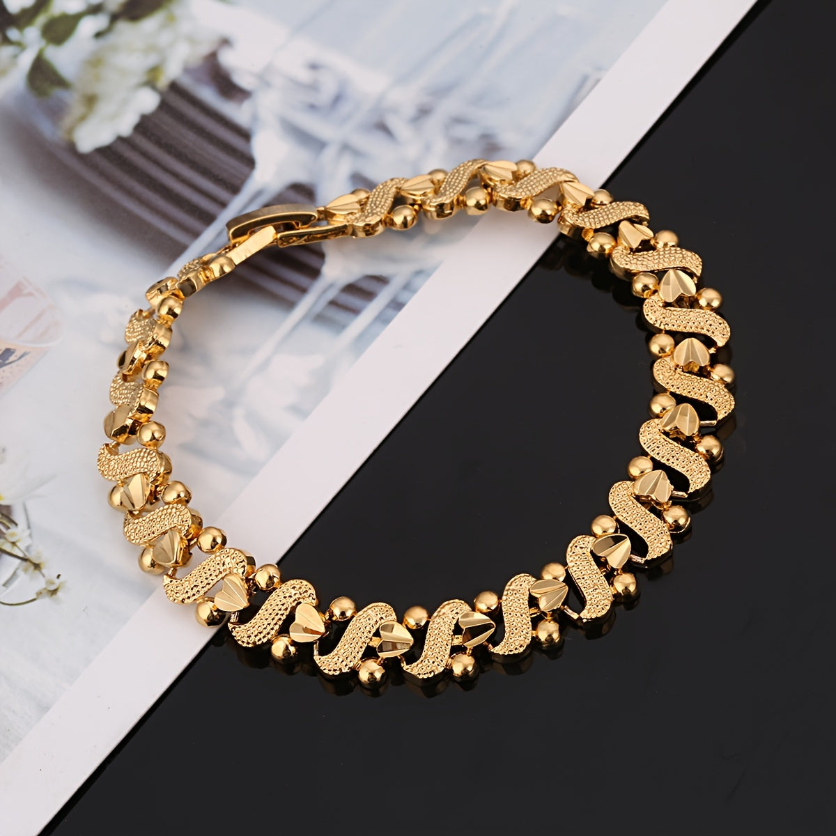 Lily Ornate Wave Armbånd | Guld